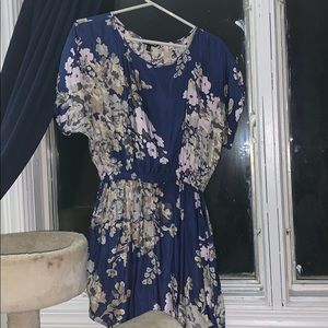 Short sleeve blue dress